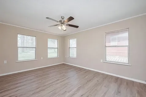 14 Veronica Lane Huntsville TX 77340
