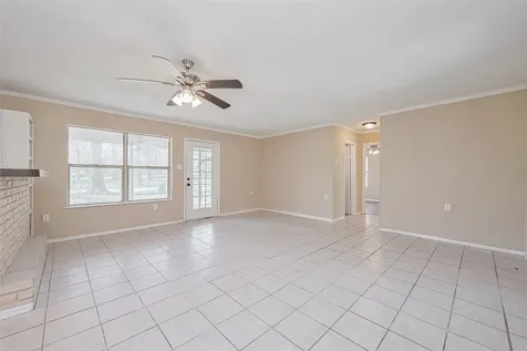 14 Veronica Lane Huntsville TX 77340