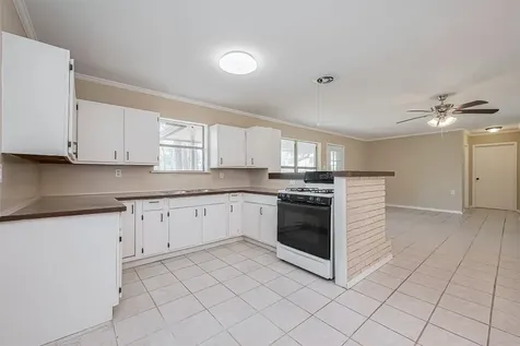 14 Veronica Lane Huntsville TX 77340
