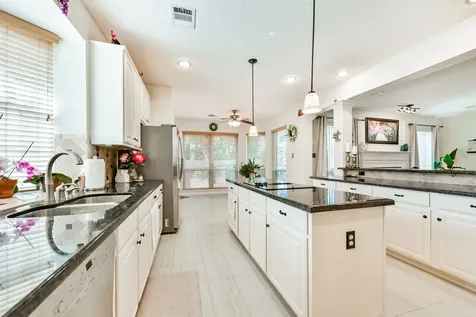 4302 Island Hills Drive Houston TX 77059
