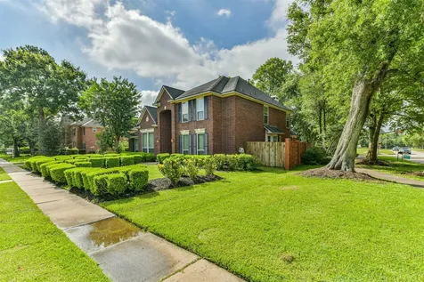 4302 Island Hills Drive Houston TX 77059