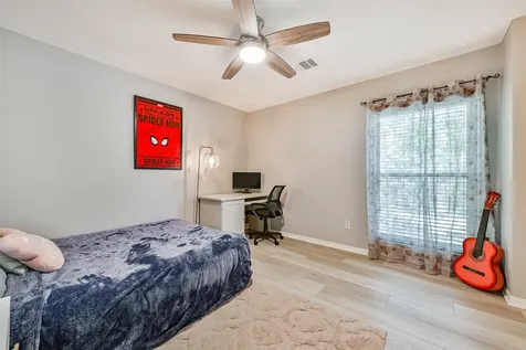 4302 Island Hills Drive Houston TX 77059