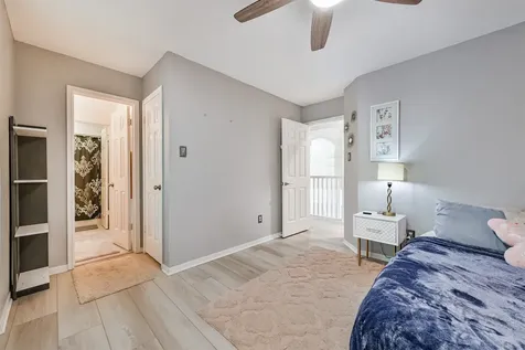 4302 Island Hills Drive Houston TX 77059