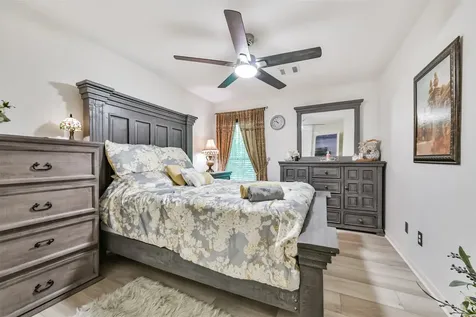 4302 Island Hills Drive Houston TX 77059