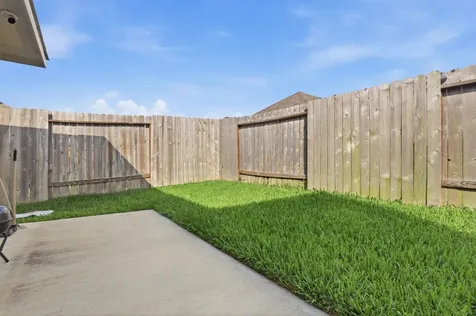 5047 Aspen Orchard Drive Houston TX 77066