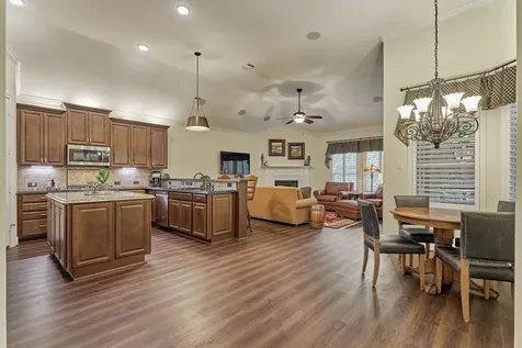 11 S Sandbells Park Lane Montgomery TX 77316
