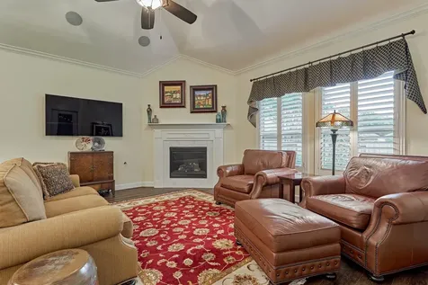 11 S Sandbells Park Lane Montgomery TX 77316