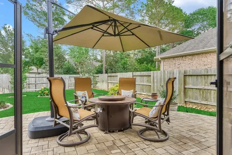 11 S Sandbells Park Lane Montgomery TX 77316