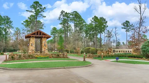 11 S Sandbells Park Lane Montgomery TX 77316