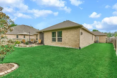 11 S Sandbells Park Lane Montgomery TX 77316