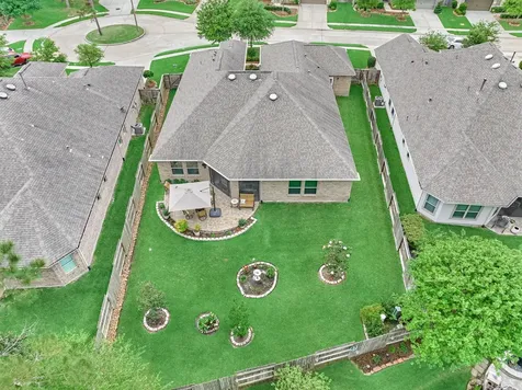 11 S Sandbells Park Lane Montgomery TX 77316