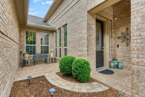 11 S Sandbells Park Lane Montgomery TX 77316