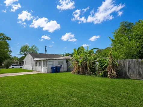 202 N Logan Street Texas City TX 77590