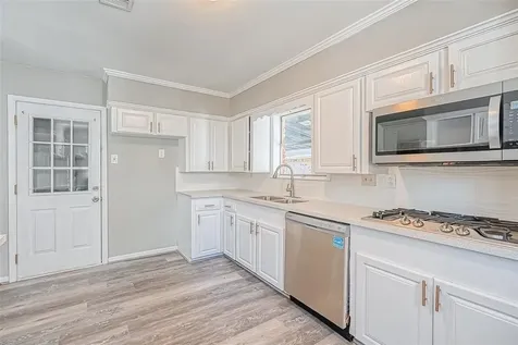 211 Loon River Drive Houston TX 77336