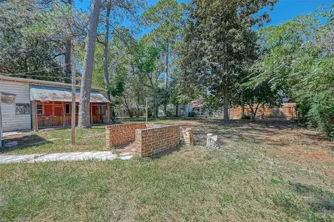 211 Loon River Drive Houston TX 77336
