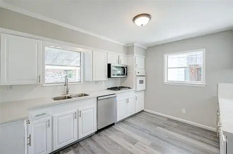211 Loon River Drive Houston TX 77336