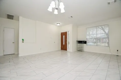 9641 Weldridge Drive Sugar Land TX 77498