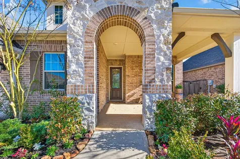 411 Callery Pear Court Conroe TX 77304