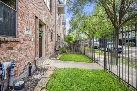 2719 La Branch Street Houston TX 77004