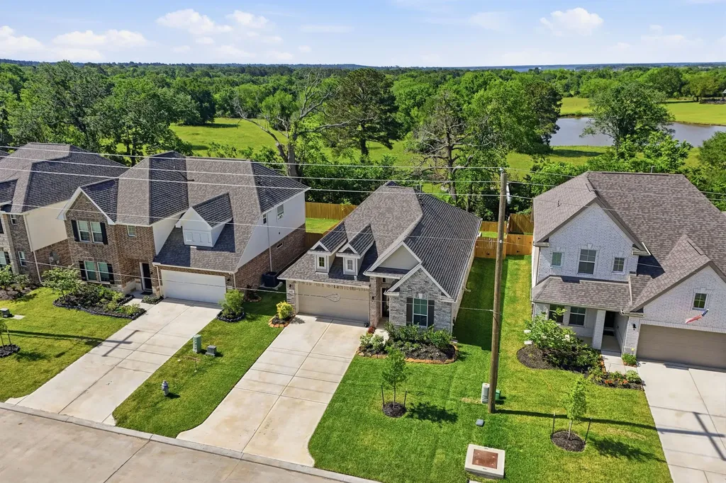 12087 Noble Heart Drive Willis TX 77318