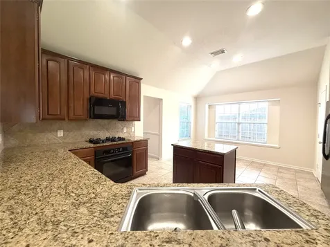21411 Venture Park Drive Richmond TX 77406