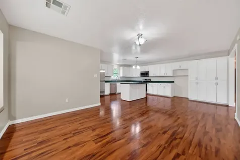 365 County Road 4013 Dayton TX 77535