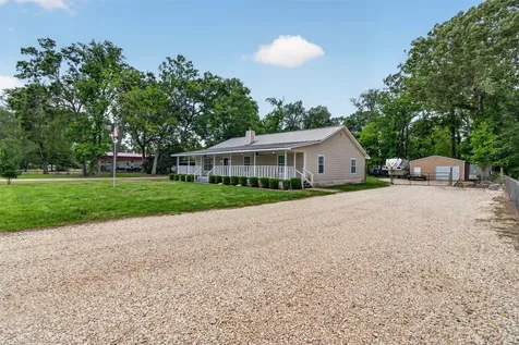 365 County Road 4013 Dayton TX 77535