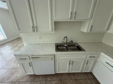 2724 Crossview Drive 201 Houston TX 77063