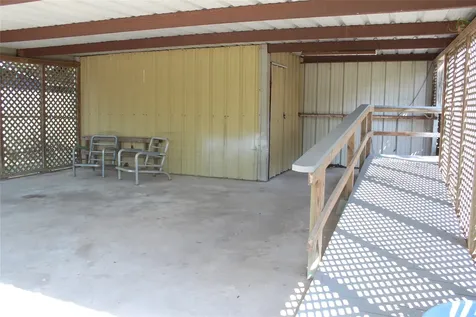 807 Depot Street El Campo TX 77437