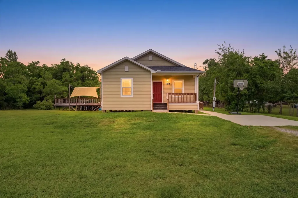 188 County Road 480 Dayton TX 77535