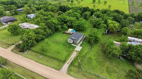 188 County Road 480 Dayton TX 77535