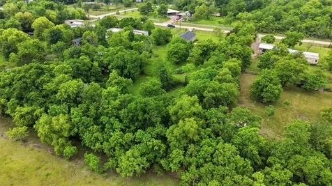 188 County Road 480 Dayton TX 77535