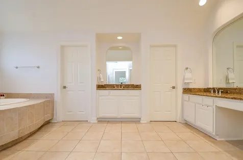 2826 Tudor Manor Houston TX 77082