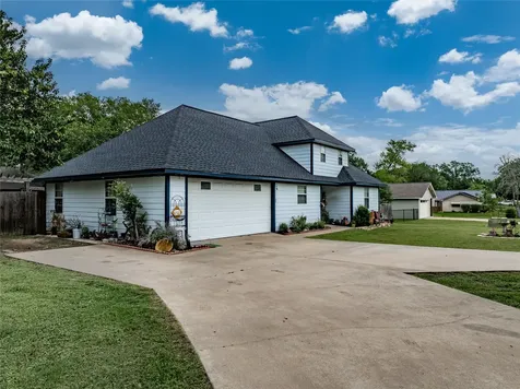 234 Park Drive La Grange TX 78945