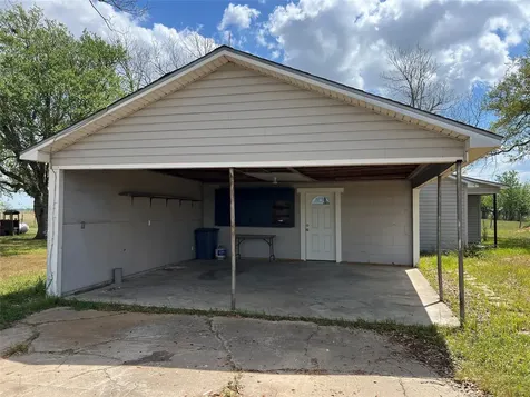 2748 County Road 456 El Campo TX 77437