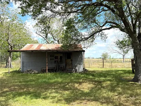 2748 County Road 456 El Campo TX 77437