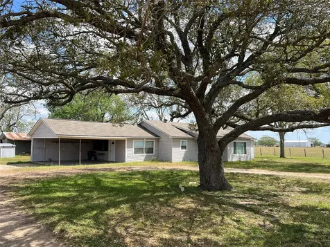 2748 County Road 456 El Campo TX 77437