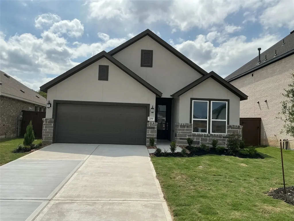 209 Yellow Rosewood Lane New Caney TX 77357