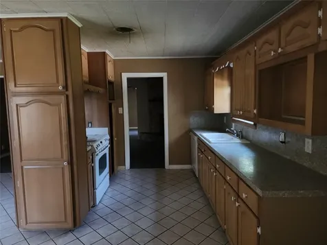 512 Camellia Avenue Orange TX 77630