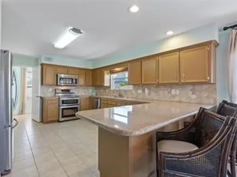 1318 Hawaii Drive Tiki Island TX 77554