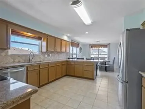 1318 Hawaii Drive Tiki Island TX 77554