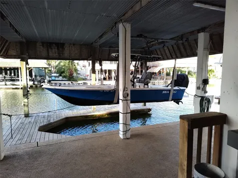 1318 Hawaii Drive Tiki Island TX 77554