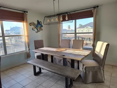 1318 Hawaii Drive Tiki Island TX 77554