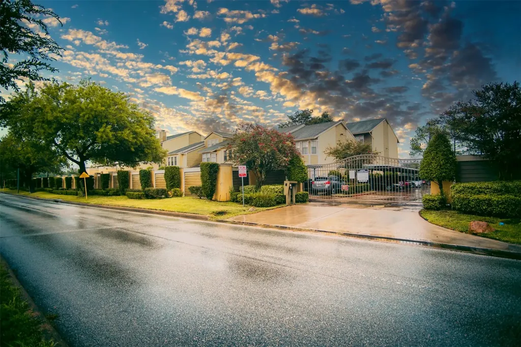 3995 Eldridge Parkway 5021 Houston TX 77082