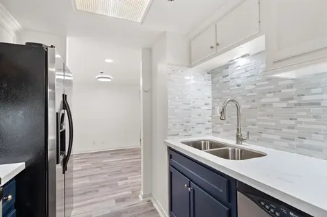 3525 Sage Road 613 Houston TX 77056