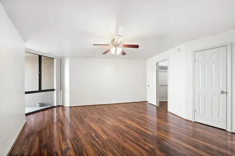 3525 Sage Road 613 Houston TX 77056