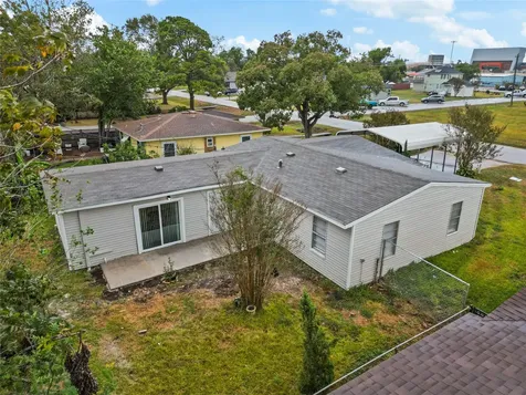 1004 S 2nd Street La Porte TX 77571