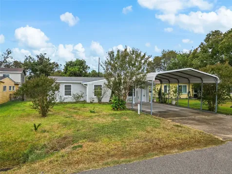 1004 S 2nd Street La Porte TX 77571