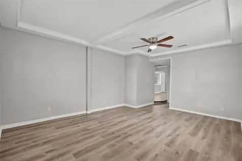 1004 S 2nd Street La Porte TX 77571
