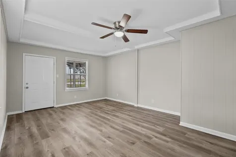 1004 S 2nd Street La Porte TX 77571